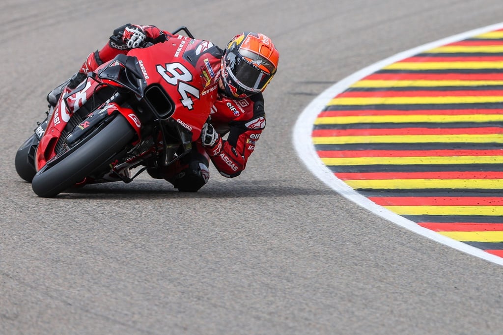 Jonas Folger aus Deutschland vom Gasgas Factory Racing Tech3 Team in Aktion.