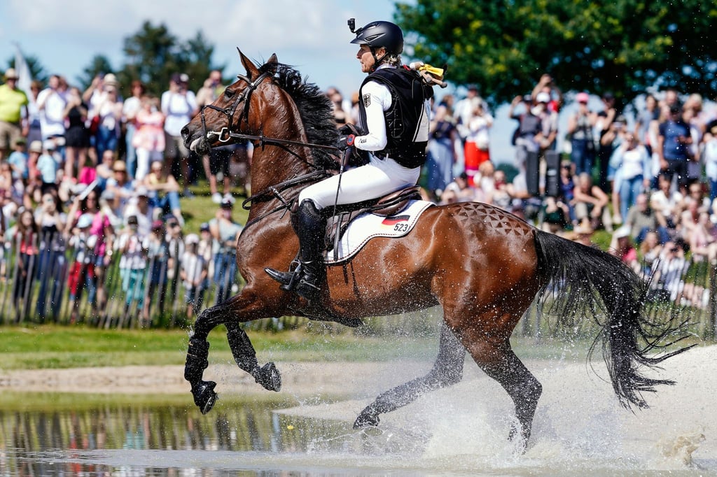 Die deutsche Vielseitigkeitsreiterin Ingrid Klimke auf dem Pferd Siena just do it.