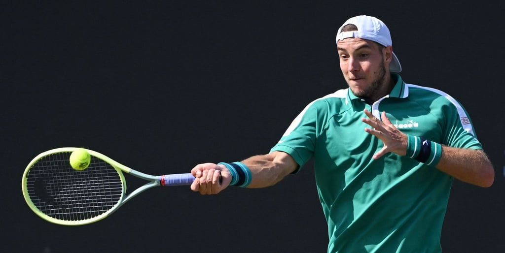 Tennisprofi Jan-Lennard Struff verpasste seinen ersten Titel in Stuttgart knapp.
