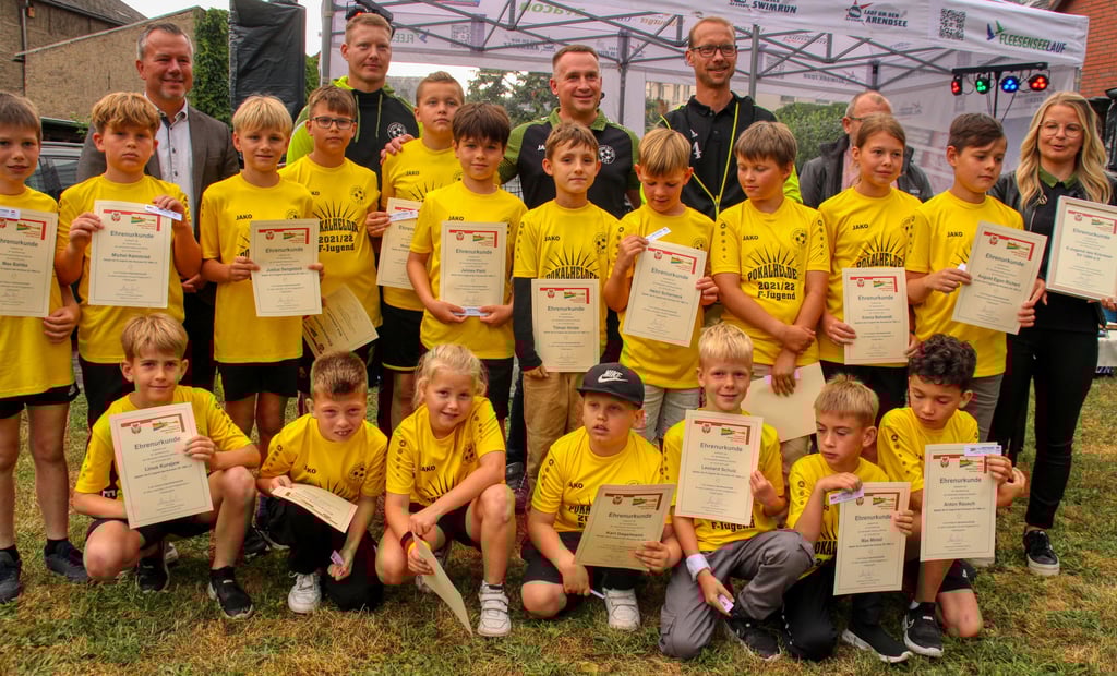 Osterburgs „Mannschaft des Jahres 2022“ spielt Fußball. Die Kicker aus der E-Jugend des Kreveser Sportvereins wurden mit diesem Ehrentitel ausgezeichnet.