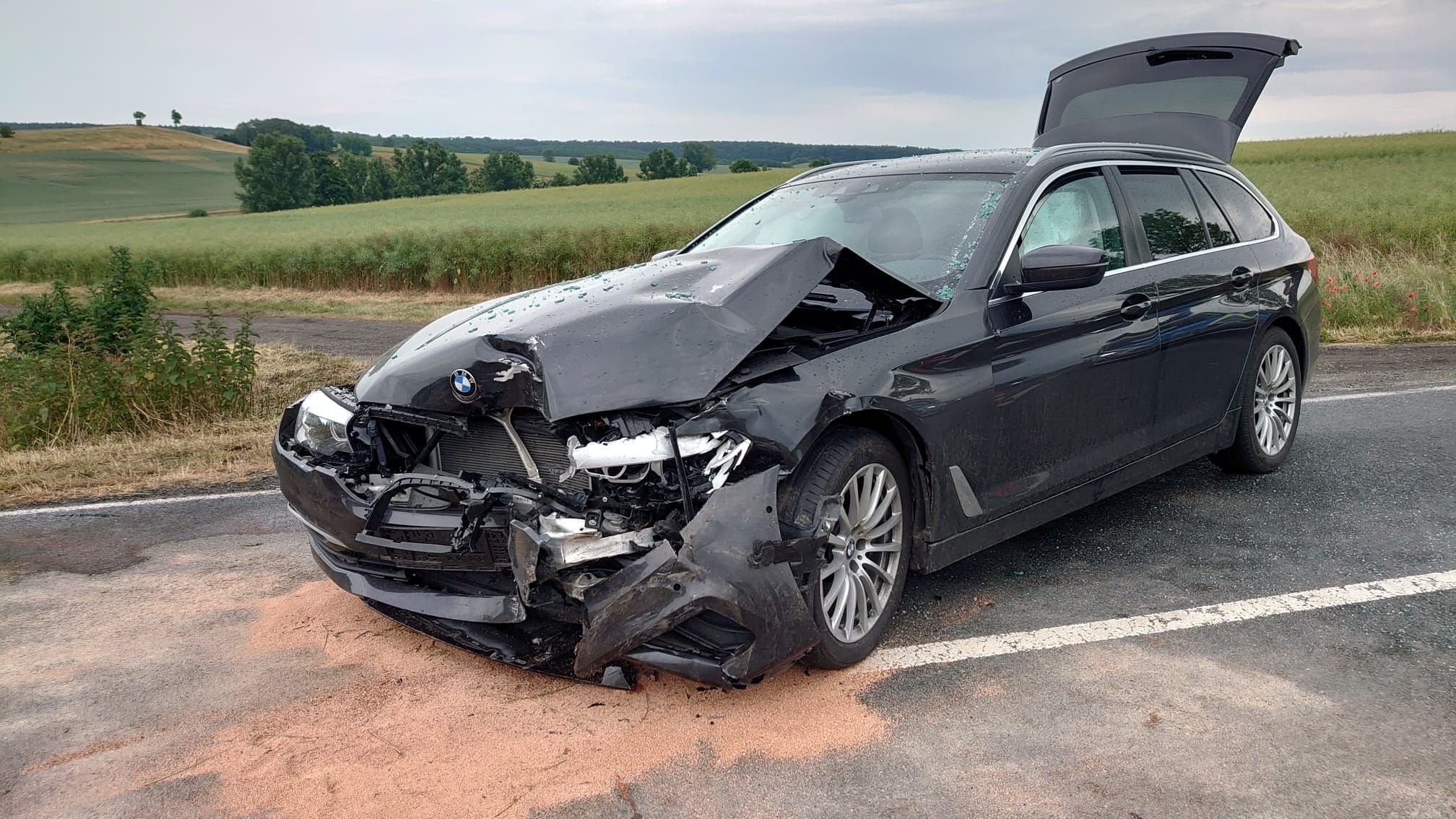 Schwerer Unfall: Verkehrsunfall Bei Oschersleben: Autos Kollidieren In ...