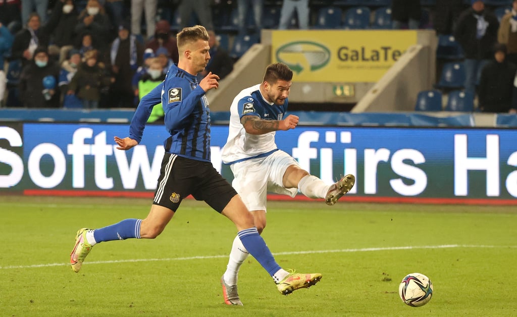 In Drittliga-Zeiten beim 1. FC Magdeburg lief Kai Brünker (rechts) auch gegen seinen künftigen Verein Saarbrücken auf.