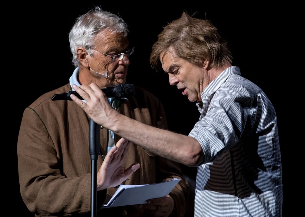 „Tote Hosen“-Sänger Campino (r.) und Kabarettist und Schauspieler Gerhard Polt im Juli 2017 in München.