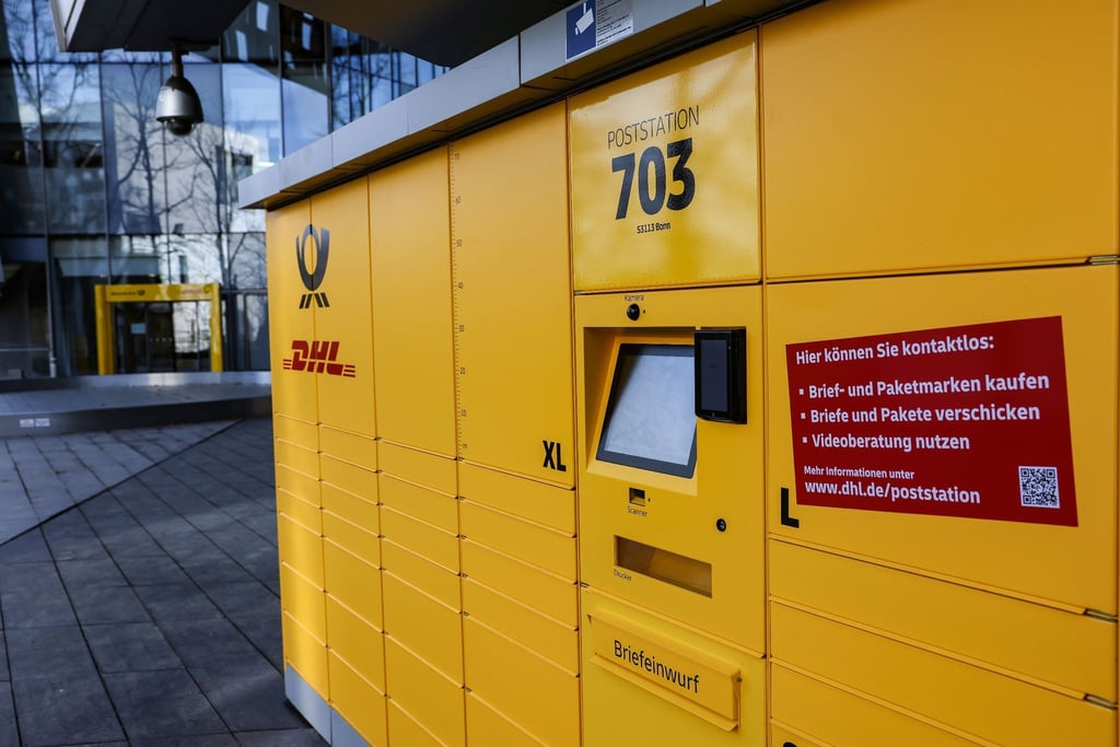 An Poststationen kann man zu jeder Tageszeit Pakete abholen und aufgeben.