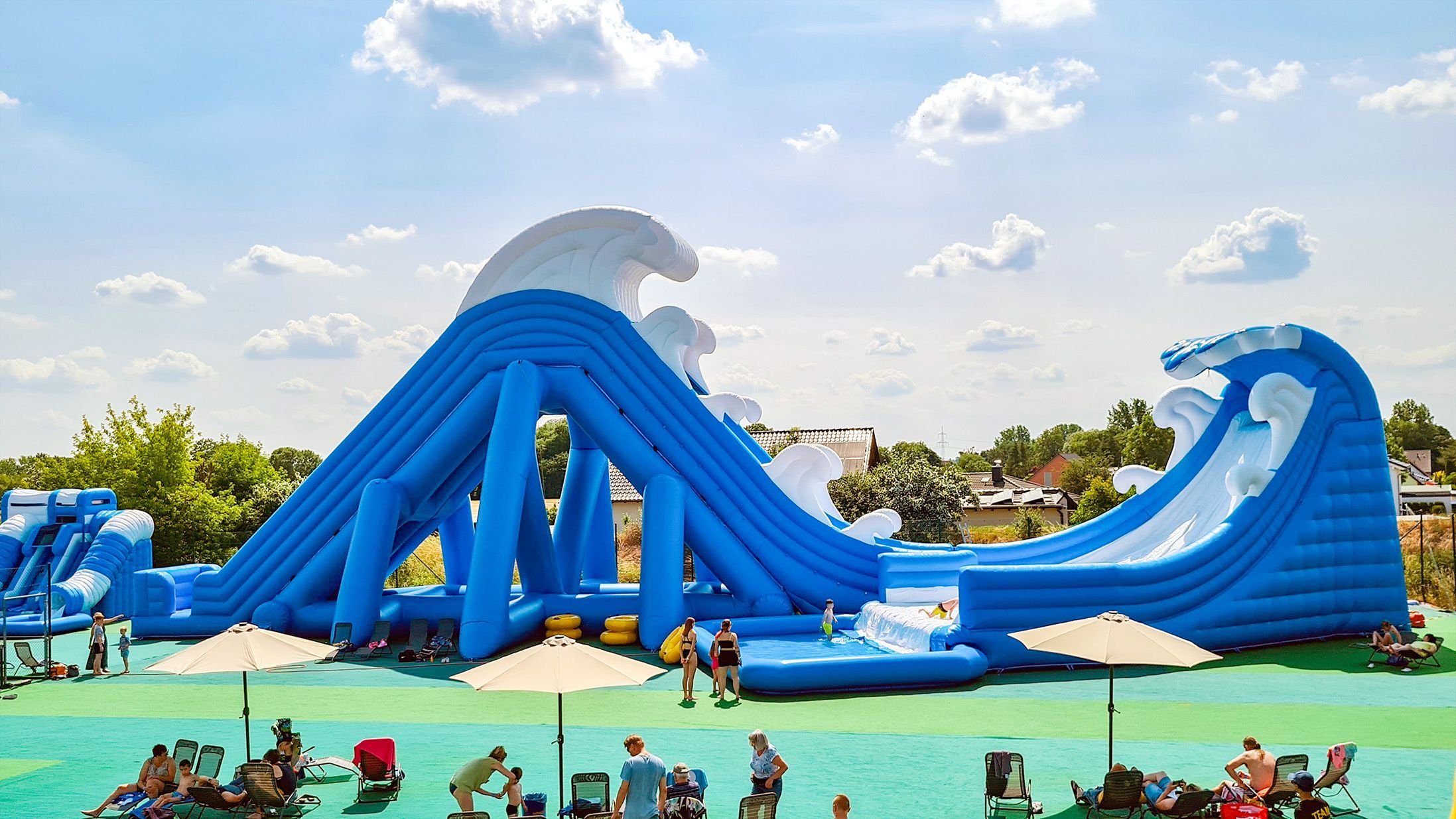 Freizeitpark Landsberg: Neues Wasserparadies Mit Größter Aufblasbarer ...