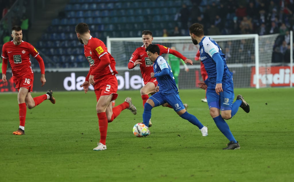 Möchte auch künftig beim 1. FC Magdeburg mit Tempo und Dribblings überzeugen: Tatsuya Ito (am Ball).