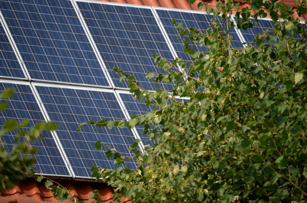 Braucht nun weniger aufwendige Bürokratie: der Betrieb einer Photovoltaikanlage auf dem eigenen Haus.
