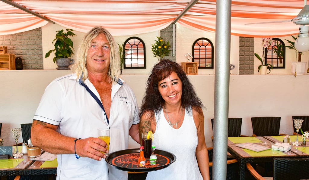 Bianca und Uwe Baake haben den alten „Dorfkrug“ in Gerbitz übernommen und einen schmucken Imbiss „Der Auftragsgriller“ eingerichtet.