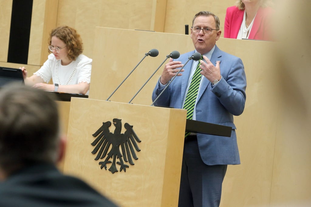 Bodo Ramelow (Die Linke), Ministerpräsident von Thüringen, spricht.