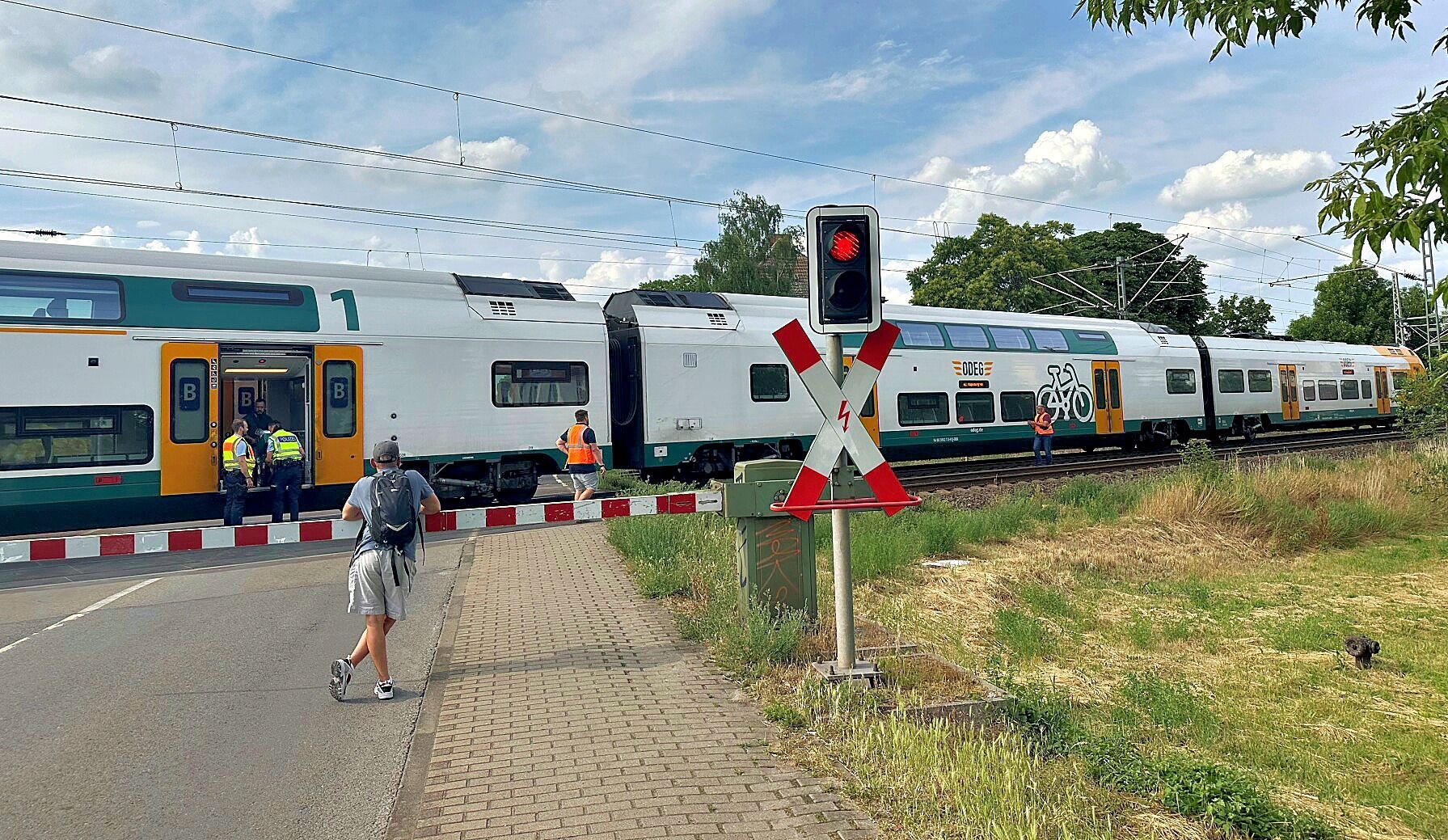 Nach Zugunglück In Burg Bei Magdeburg: Identität Des Toten Radfahrers ...