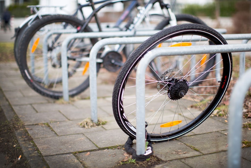 Fahrraddiebe haben in Burg am Bahnhof zugeschlagen.