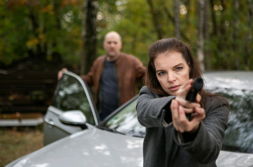 Viola (Yvonne Catterfeld) und Butsch (Götz Schubert) schnappen den Täter - eine Szene aus „Wolfsland - Kein Entkommen“.