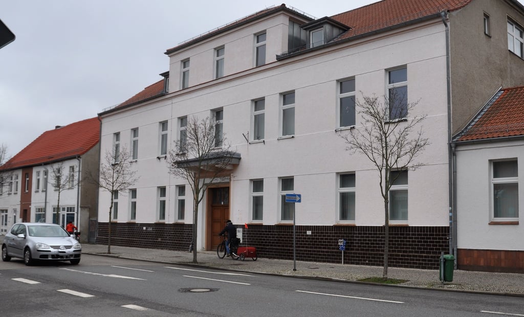 Dieses Gebäude in der Brandenburger Straße, das einst das Amtsgericht beherbergte, soll die neue Grundschule beherbergen.
