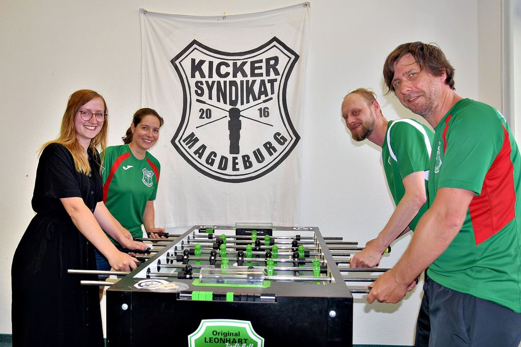 Besuch beim Training: Beim Kicker-Syndikat-Magdeburg wird auf professionellen Tischen gespielt.