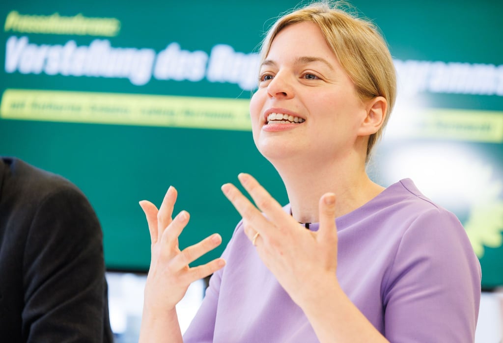 Grünen-Fraktionschefin im bayrischen Landtag, Katharina Schulze, hat die Staatsregierung kritisiert.