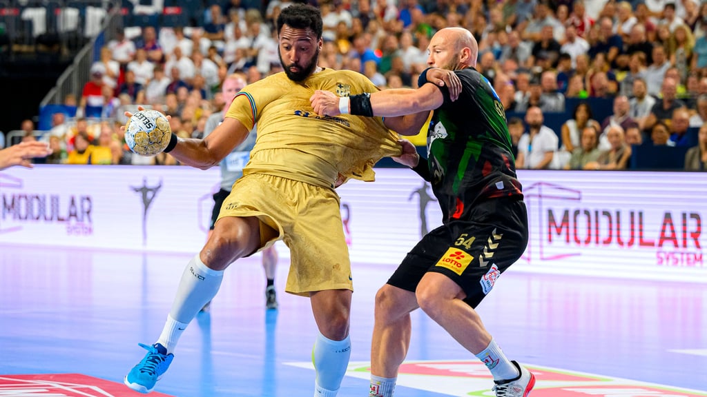 Oscar Bergendahl (r.) trifft mit dem SCM in der Gruppenphase unter anderem auf den FC Barcelona mit Timothey N’Guessan.