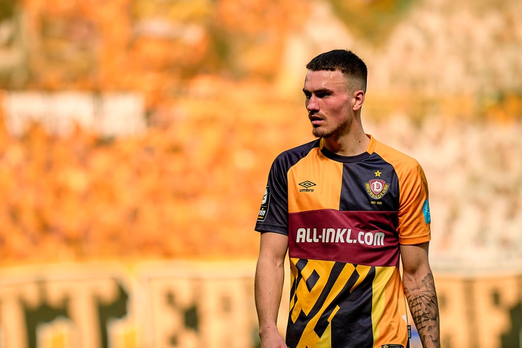 Dennis Borkowski soll weiterhin das Trikot von Dynamo Dresden tragen.