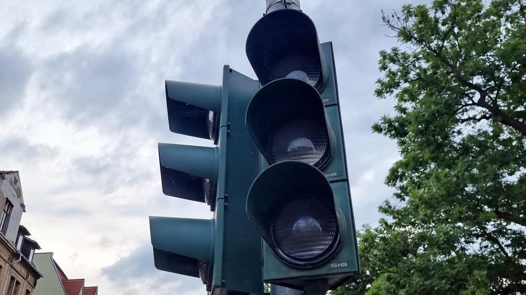 Stromausfall in Aschersleben: Auch die Ampelanlagen entlang der Bundesstraßen waren ausgefallen.