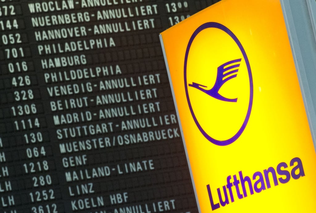 Flug annulliert: Wann Betroffene einen kostenlosen Ersatzflug antreten, können sie laut einem BGH-Urteil selbst bestimmen.