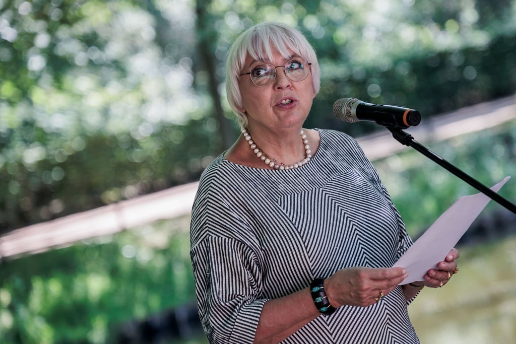 Claudia Roth (Bündnis 90/Die Grünen), Staatsministerin für Kultur und Medien, spricht.