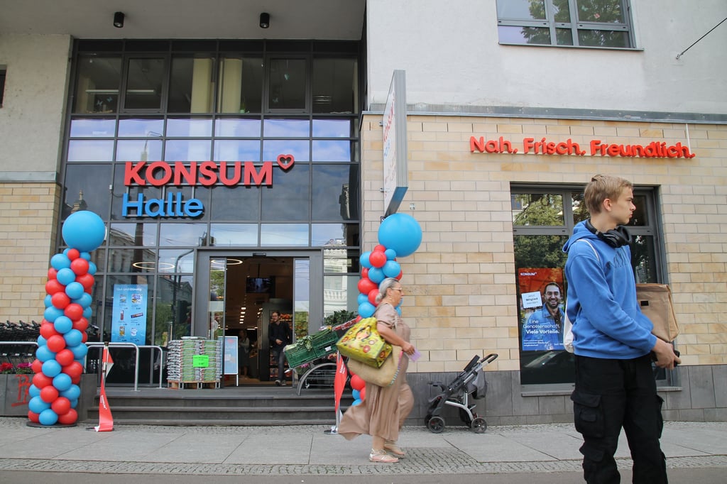 Der neue Konsum in der Bernburger Straße: Seit Donnerstagmorgen stehen die Türen offen.