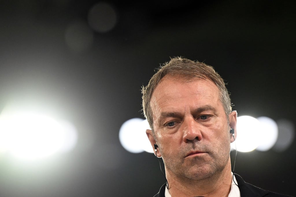 Die deutsche Nationalmannschaft um Bundestrainer Hansi Flick verlor in der Weltrangliste einen Platz.
