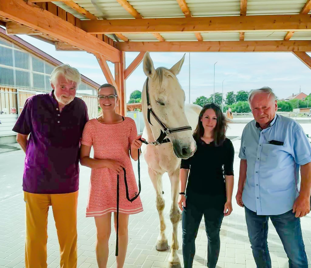 Wechsel bei Equitanas Zeitz: Geschäftsführer Alfred Hoffmann (links) hört auf, Carmen Dänzinger (zweite von rechts) ist die Neue. Ivonne Pioch und Ernst Ebenhoch sind seit Jahren dabei.