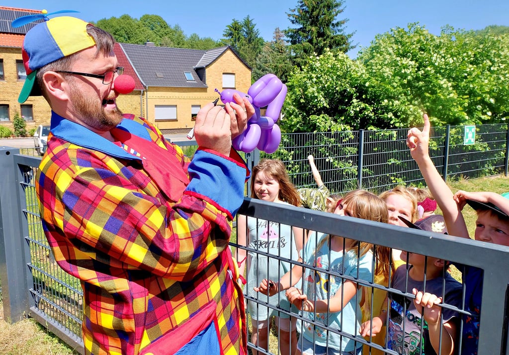 Andreas Kolberg aus Berlin, bei Kindern besser bekannt unter Clown Purzel, ist am 11. Juli im Zeltlager zu Gast.