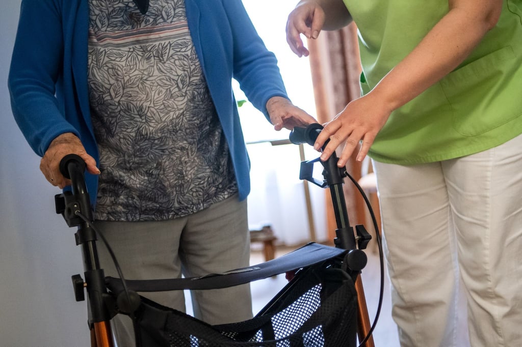 An diesem Samstag wird der Pflegebeitrag um 0,35 Prozentpunkte erhöht.