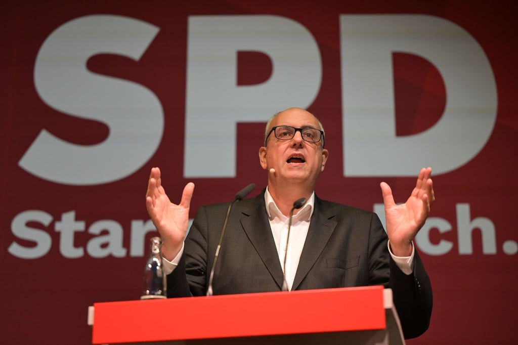 Bremens Bürgermeister Andreas Bovenschulte (SPD) während des Landesparteitags der SPD Bremen.