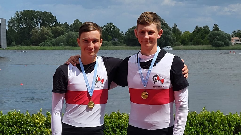 Anthony Grube (links) und Jakob Kannenberg haben beim Bundeswettbewerb auf dem Brandenburger Beetzsee sowohl über 3.000 als auch über 500 Meter die Konkurrenz geschlagen.