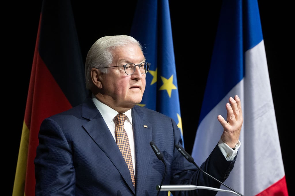 Bundespräsident Frank-Walter Steinmeier spricht bei den Feierlichkeiten zum 75-jährigen Bestehen des Deutsch-Französischen Instituts in Ludwigsburg.