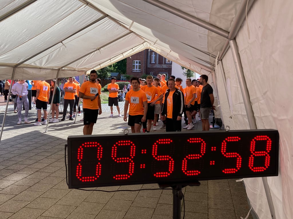 Impressionen vom Treppenlauf 2023 der Berufsbildenden Schulen "Conrad Tack".