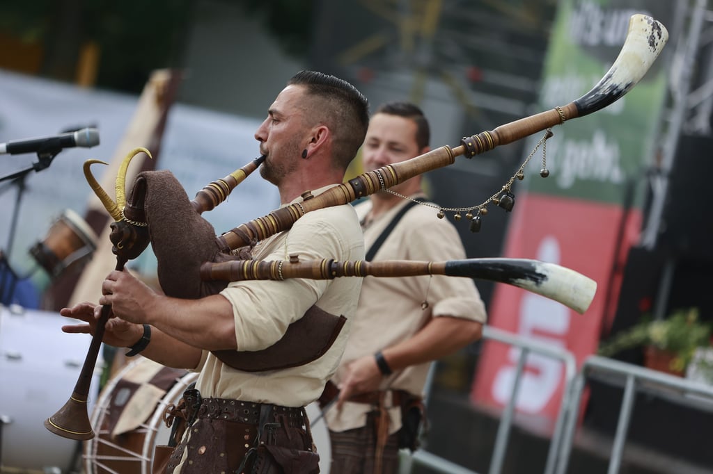 Das Mittelalter-Duo Tinnitus Gaudio sorgte beim Blütenfest in Blankenburg für ganz besondere Klänge.