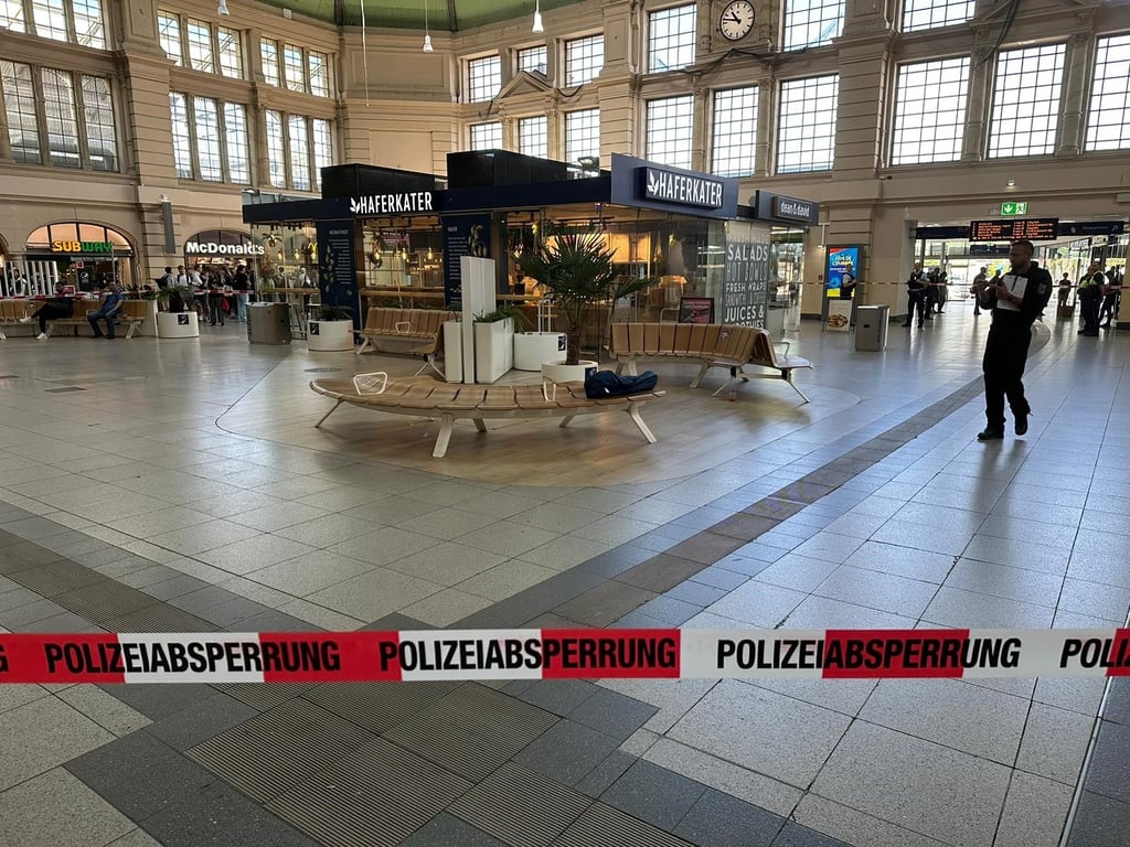 Die Polizei hatte den Fundort in der Haupthalle abgesperrt.