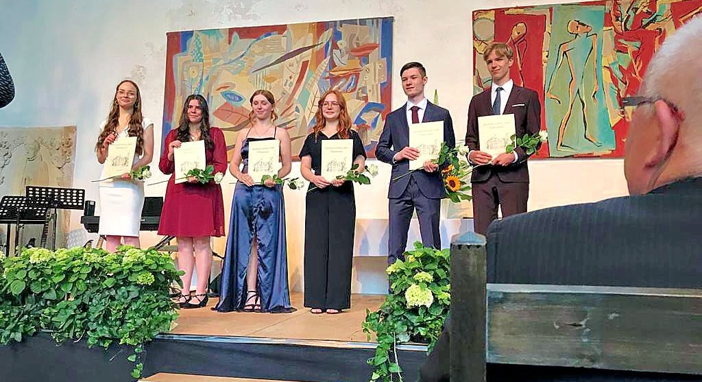 In feierlichem Rahmen erhielten die Schüler des Abschlussjahrganges des Salzwedeler Jahn-Gymnasiums ihre Abiturzeugnisse in der Salzwedeler Mönchskirche.