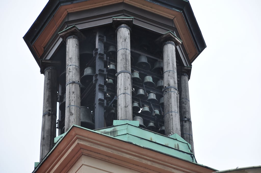 Im Turm des Alten Rathauses in Magdeburg gibt es seit 1975 ein Glockenspiel.