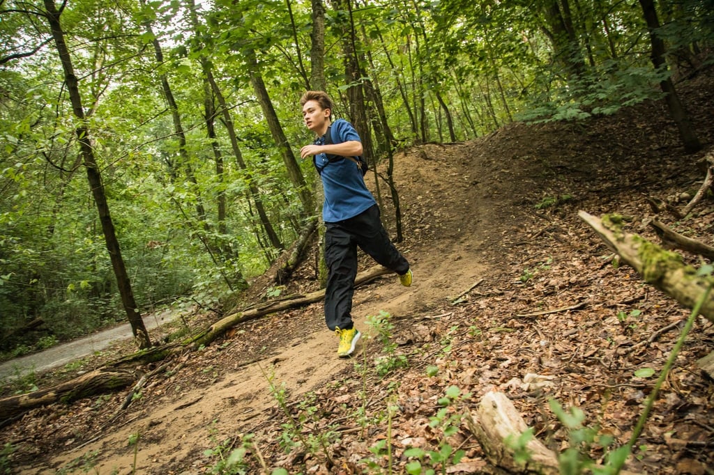 Gute Trailrunning-Schuhe sind wetterfest und gedämpft, abgestimmt auf die Bodenverhältnisse und den Lauftyp.