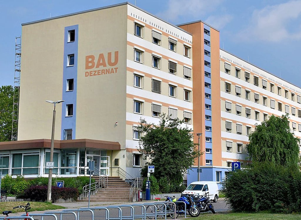 Das Baudezernat der Stadt Magdeburg An der Steinkuhle soll umgebaut werden und einen Anbau bekommen.
