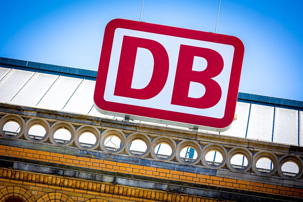 Den radikalsten Fürsprechern einer neuen Bahn-Struktur schwebt vor allem eine vollständige Trennung der Infrastruktursparte vom Bahnbetrieb vor.