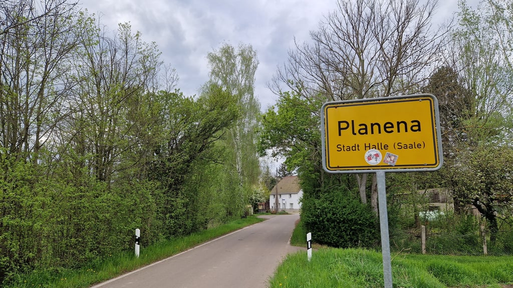 Der südliche Stadtteil Planena war 2013 schwer von dem Saalehochwasser betroffen. Um Schutzmaßnahmen wird bis heute gerungen.
