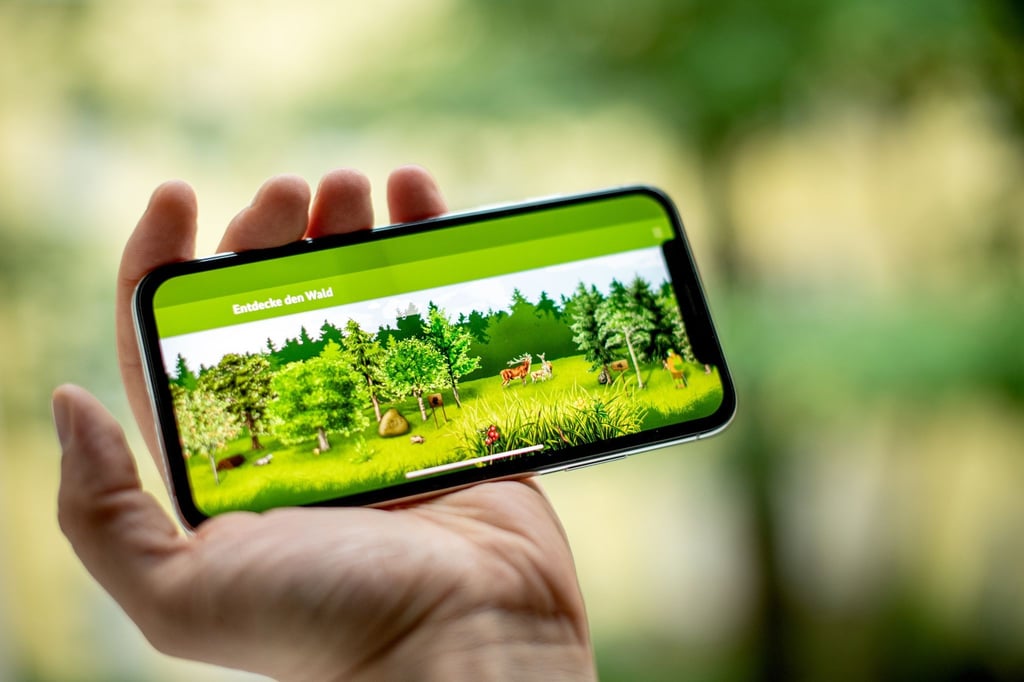 „Tok,tok,tok,tok,tok“: Klar, so macht der Specht im Wald, nachzuhören in der „Waldfibel-App“.