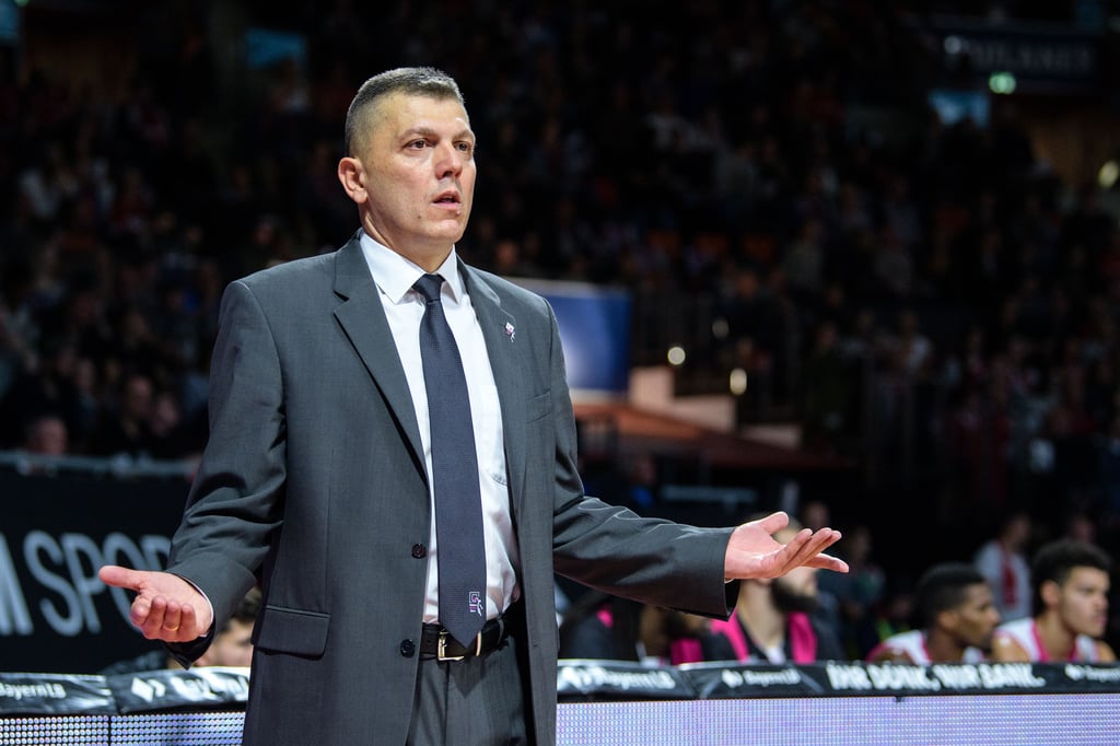 Am 12./13. August bittet Trainer Predrag Krunic das neue MBC-Team zum ersten Training.