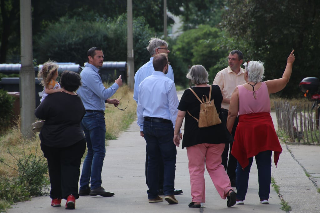 Mieter, Vermieter und Vertreter der Stadt treffen sich im Südpark