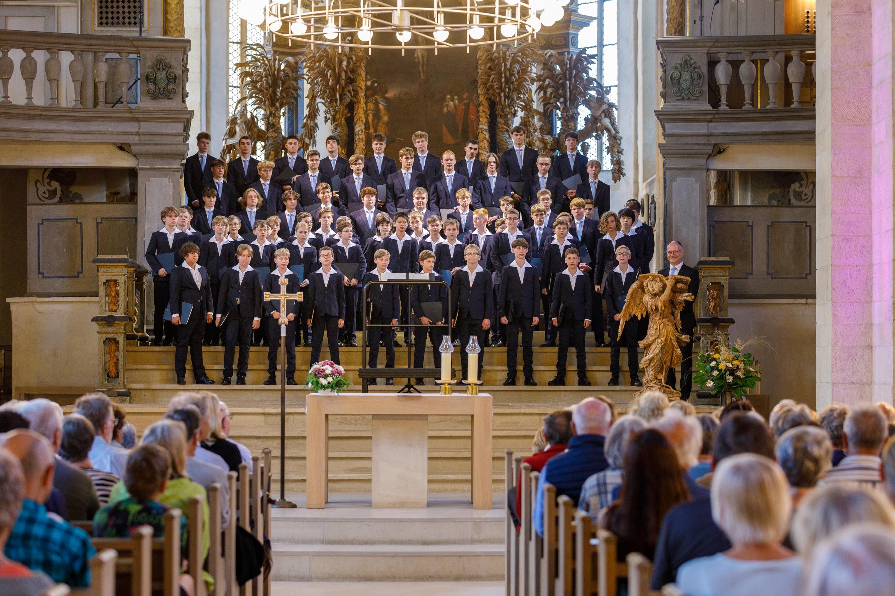 Kreuzchor Dresden: Glockenhelle Stimmen Der Kruzianer Im Zeitzer Dom