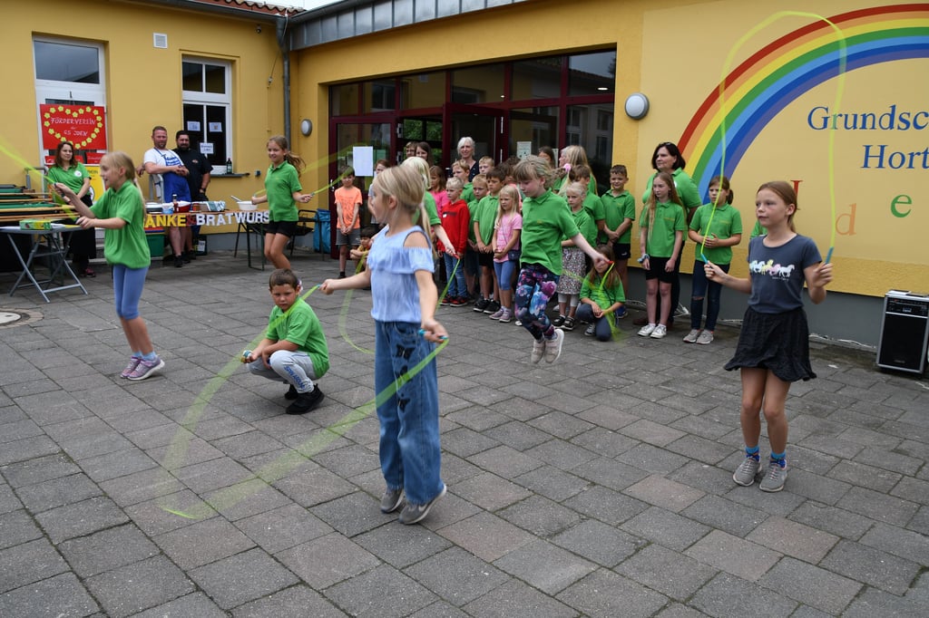 Der Tag der offenen Tür der Grundschule Iden begann sportlich. Der Schulförderverein hätte sich mehr Besucher gewünscht.