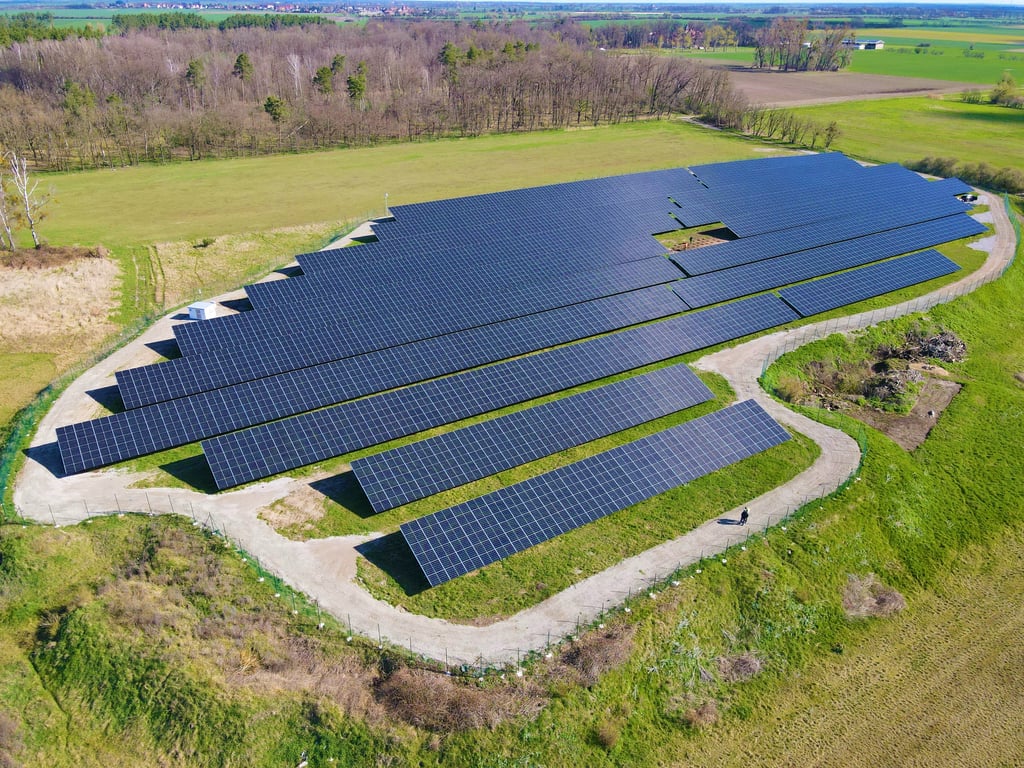 Der PV-Park Nutha könnte mit seinen 5.100 Solarmodulen den Jahresbedarf an Strom der Ortschaften Güterglück, Nutha, Hohenlepte, Kämeritz und Walternienburg decken.