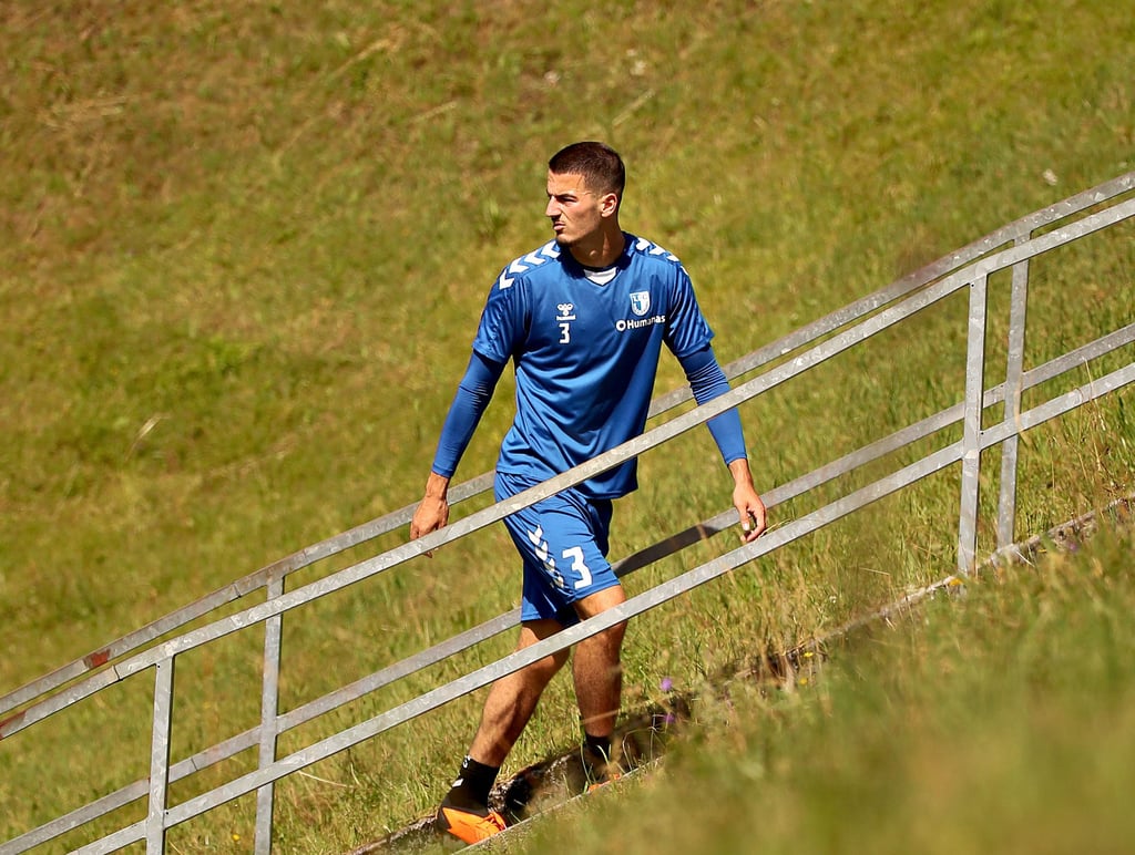 Der 1. FC Magdeburg ist nach der Leihe zum SC Freiburg II in der Vorsaison die zweite Station in Deutschland für Andi Hoti. Der 20-Jährige ist zudem aktuell kosovarischer U-21-Nationalspieler.