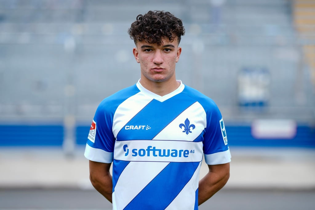 Darmstadts Henry Jon Crosthwaite wechselt zum HFC nach Halle.