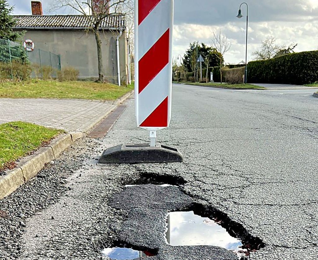Der Trübenweg ist arg marode und wird nun saniert.